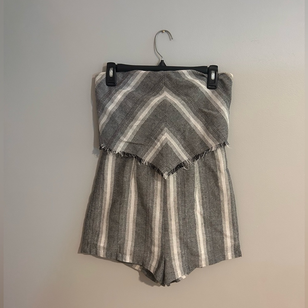 Cotton Candy LA light gray and white striped strapless romper. Size small.